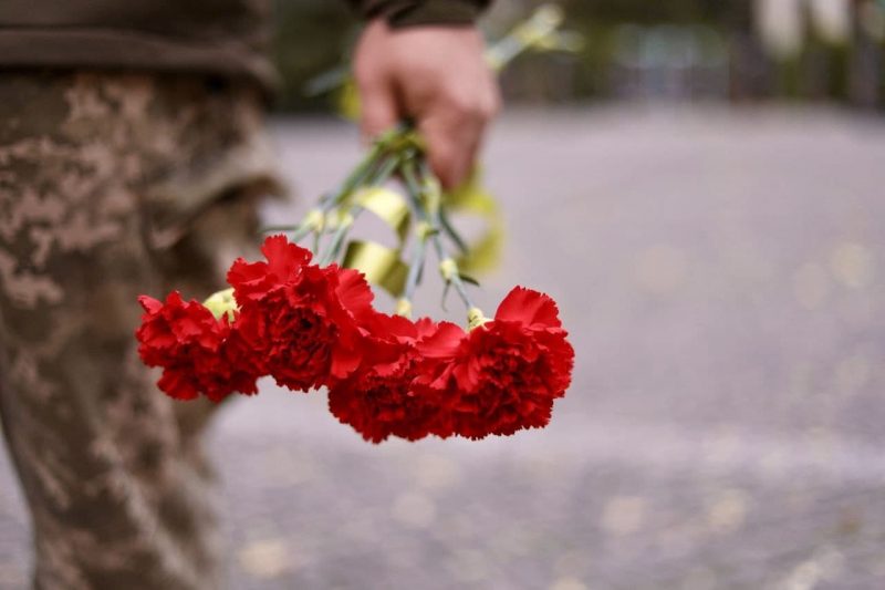 ❤️?У Дніпрі вшанували полеглих захисників та захисниць України на честь свята