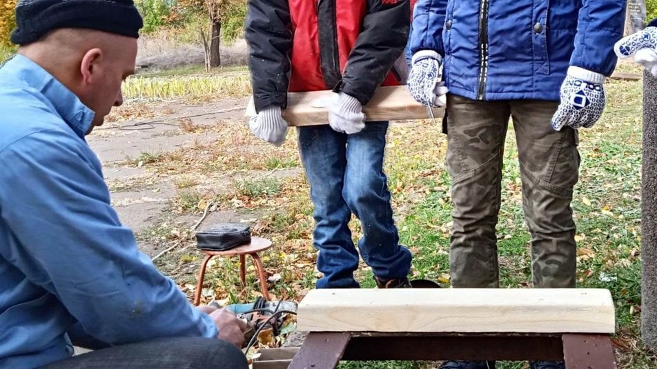 ?Безкоштовно, цікаво, корисно: у Кривому Розі дітей навчають теслярства. ?Безкоштовно, цікаво, корисно: у Кривому Розі дітей навчають теслярства.