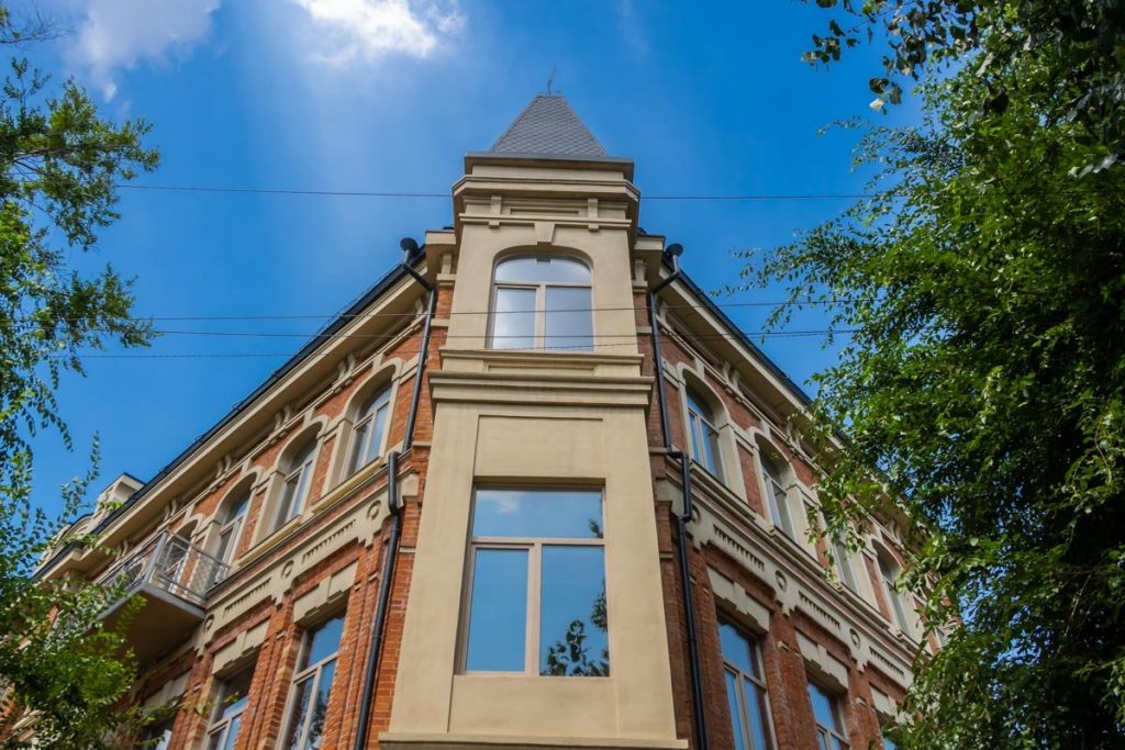 Здание инкогнито: где в Днепре находится дом человека, которого нет