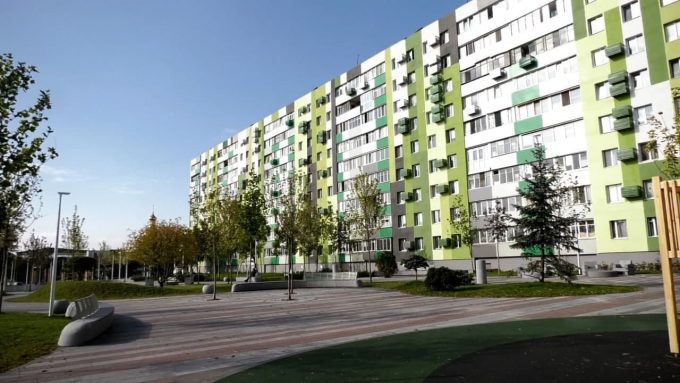 ??‍♀️Два тижні після відкриття і вже вимагає ремонту. Сквер на Слобожанському відкрили 11 вересня, на День міста?