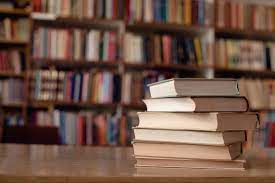 ? Дивиться скільки тут книг!