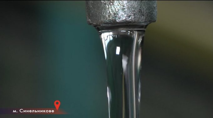 Вже понад з тиждень мешканці чотирьох міст без водопостачання