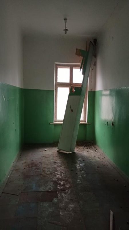 МСЧ - 61 Медицинский комплекс бывшего завода ПХЗ.