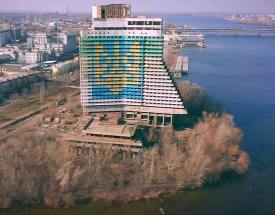 Легендарну недобудову готель «Парус» знесуть