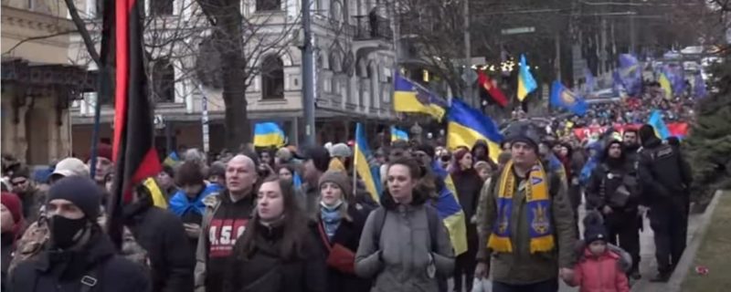 «Марш Єдності»: на знак консолідації нації, демонстрації готовності  Дніпра  до його оборони. 