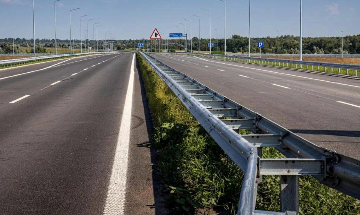 Оперативно про поїзд дорогами державного значення Дніпропетровської області.