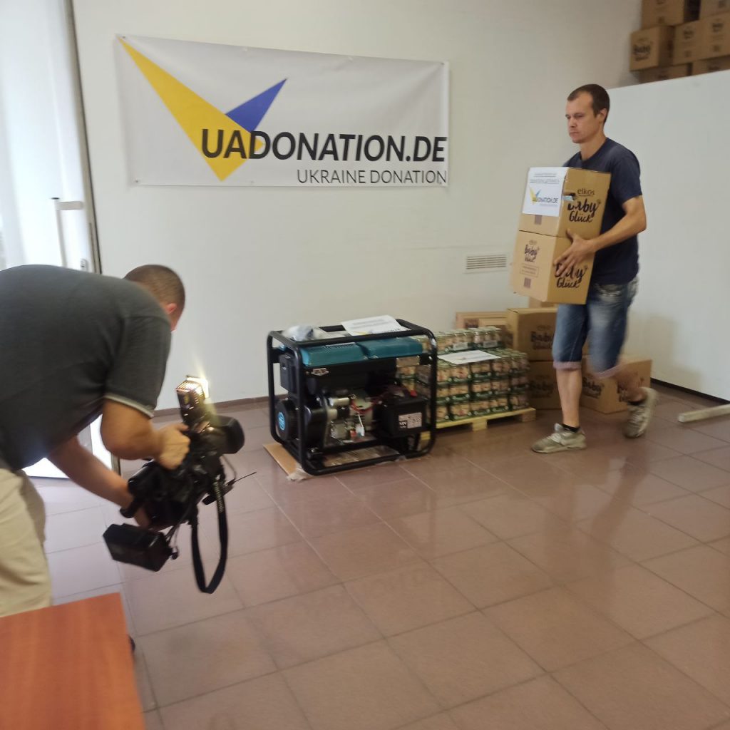 Чергова партія допомоги поїхала до дитячих закладів міста Покров: "ЛІЦЕЙ N°9" та "Малому груповому будинку "НАДІЯ".