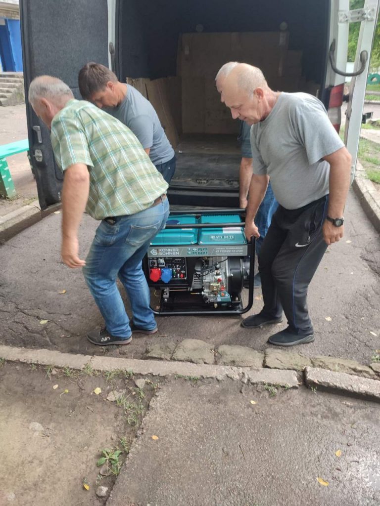 Чергова партія допомоги поїхала до дитячих закладів міста Покров: "ЛІЦЕЙ N°9" та "Малому груповому будинку "НАДІЯ".
