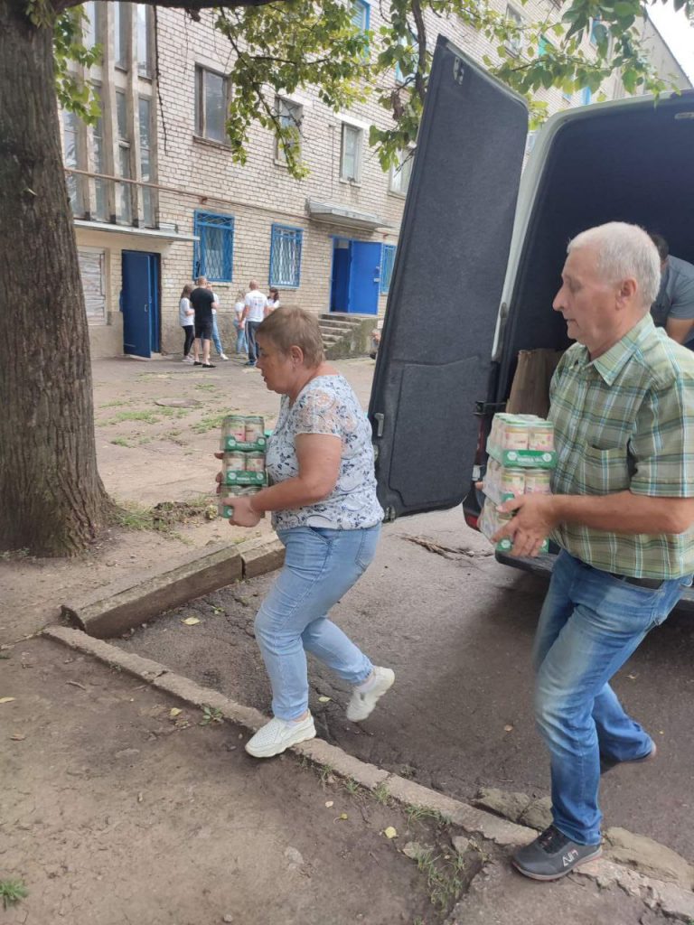 Чергова партія допомоги поїхала до дитячих закладів міста Покров: "ЛІЦЕЙ N°9" та "Малому груповому будинку "НАДІЯ".