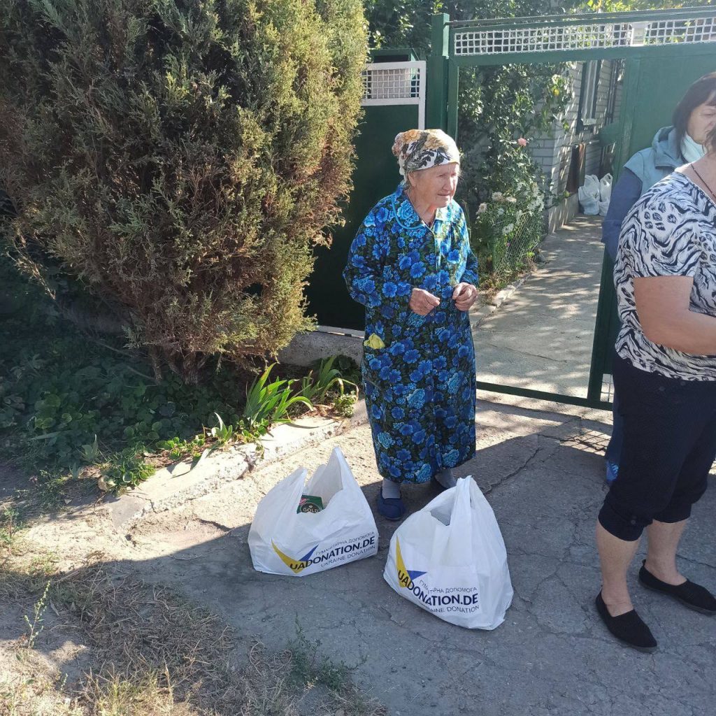 Надважливо, надавати  допомогу  тим, хто її потребує нагально.