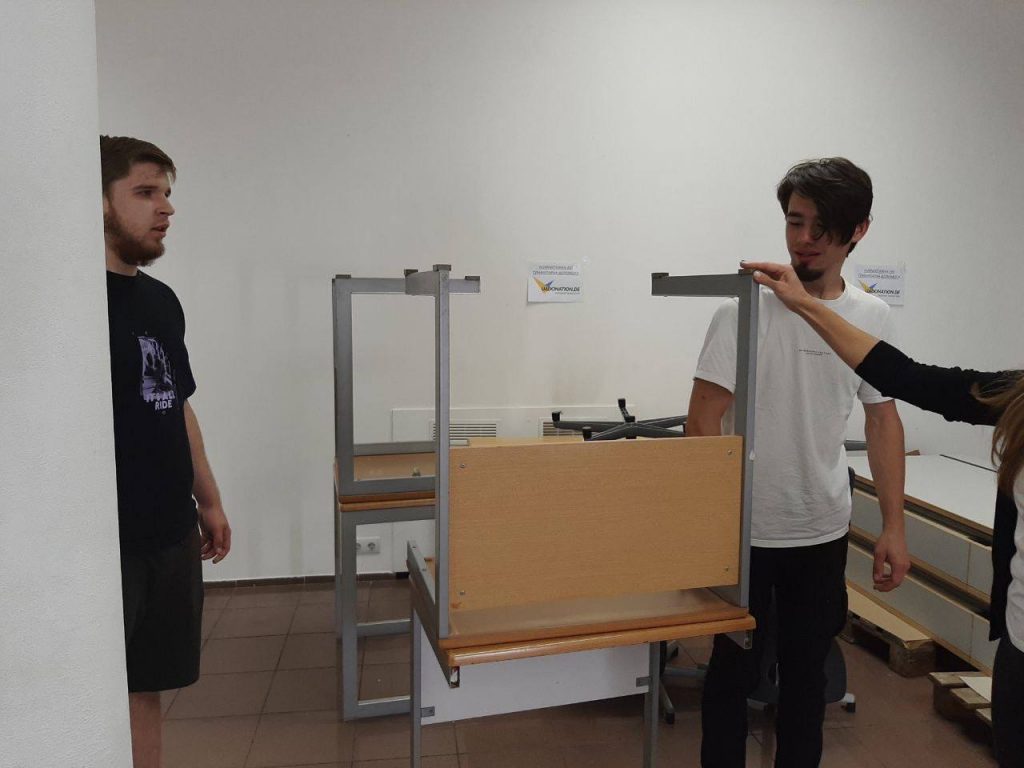 Наша мета - забезпечити щасливе дитинство, бо щасливі діти - це обіцянка майбутнього!