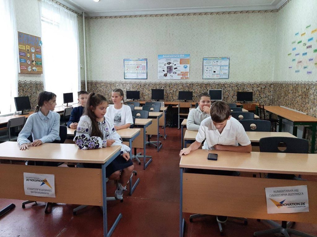 Наша мета - забезпечити щасливе дитинство, бо щасливі діти - це обіцянка майбутнього!