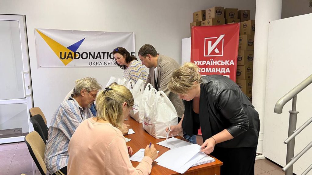 Продуктові набори сформували завдяки  німецькому фонду «Ukraine Donation»