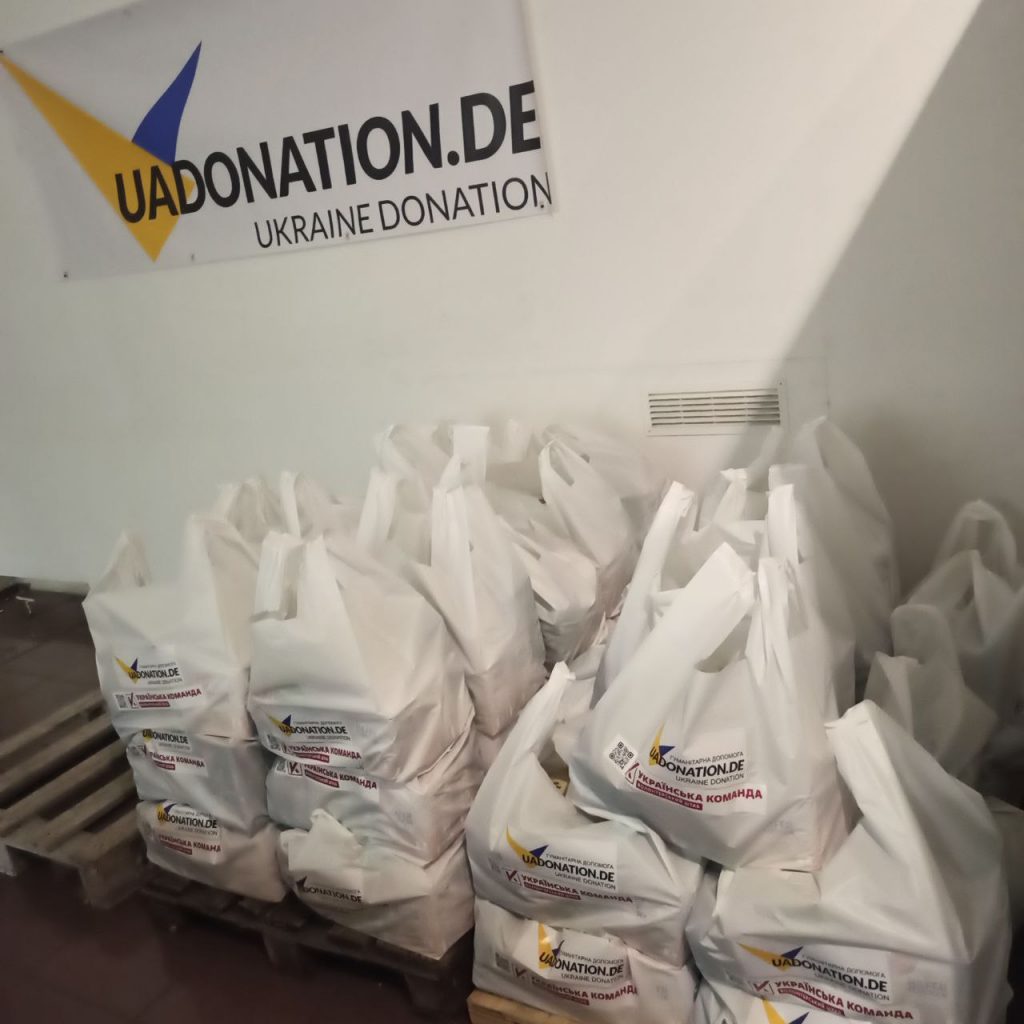 Продуктові набори сформували завдяки  німецькому фонду «Ukraine Donation»