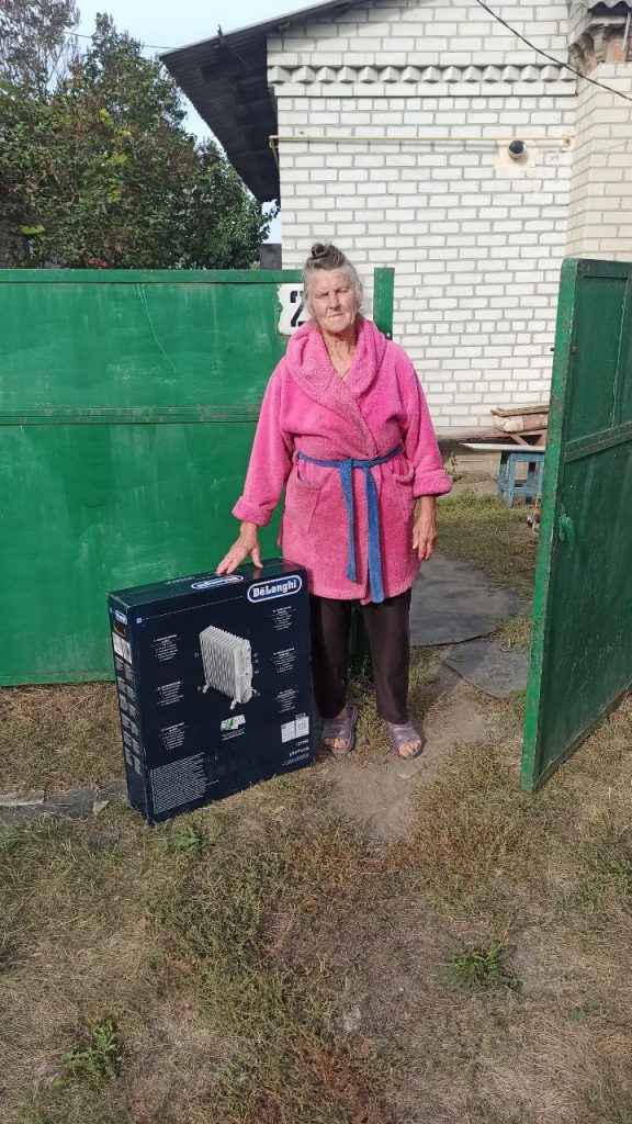 Передали обігрівачі тим, хто залишився без підтримки рідних
