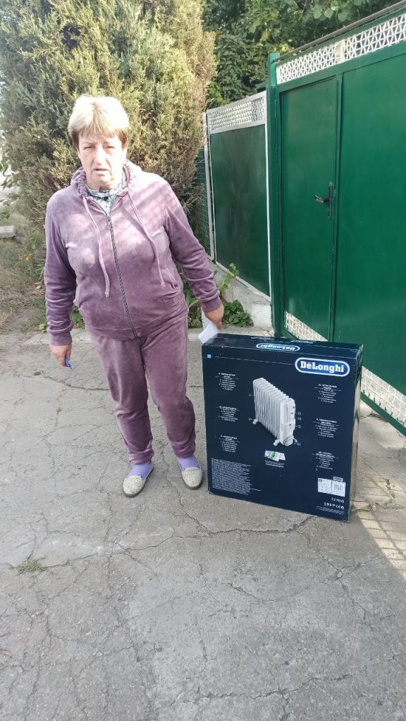 Передали обігрівачі тим, хто залишився без підтримки рідних