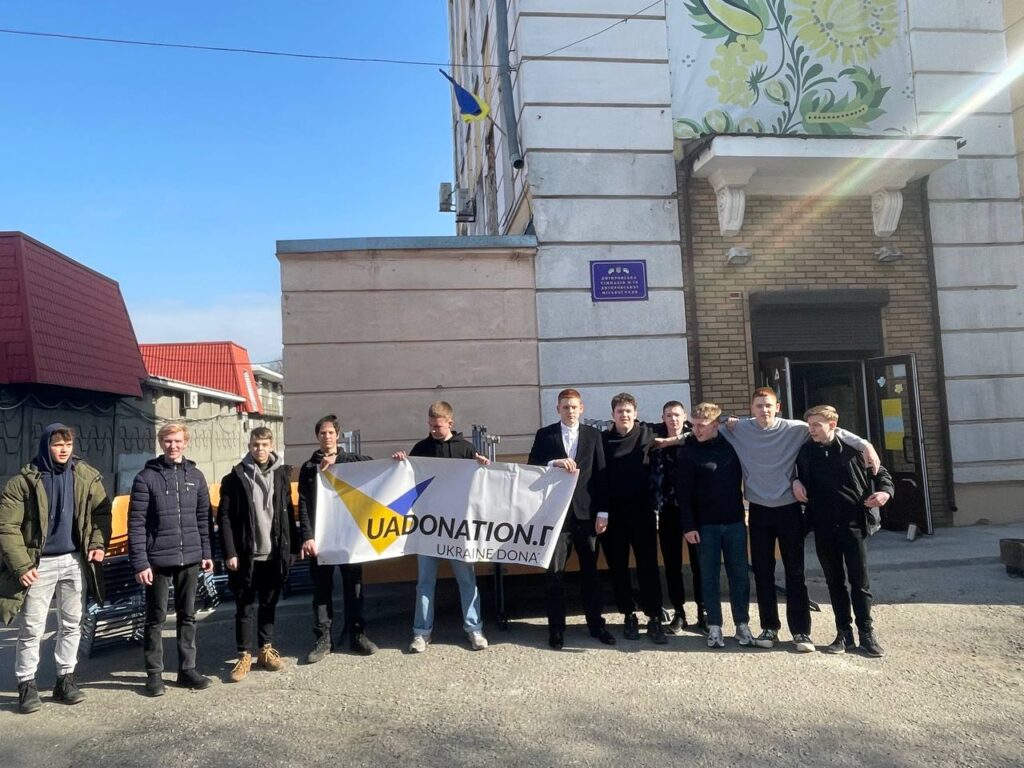 Щиро вдячні Aventinus-Gymnasium та Ukraine Donation e.V. за можливість доставити меблі в школу №79  у м. Дніпро! 