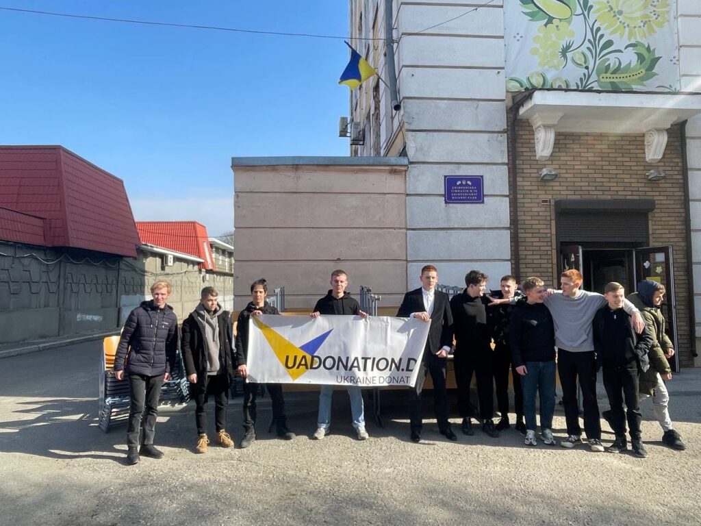 Щиро вдячні Aventinus-Gymnasium та Ukraine Donation e.V. за можливість доставити меблі в школу №79  у м. Дніпро! 