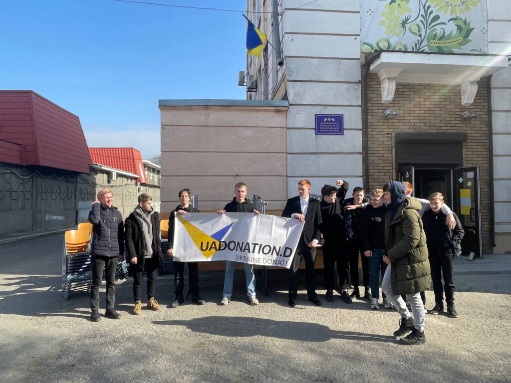 Щиро вдячні Aventinus-Gymnasium та Ukraine Donation e.V. за можливість доставити меблі в школу №79  у м. Дніпро! 