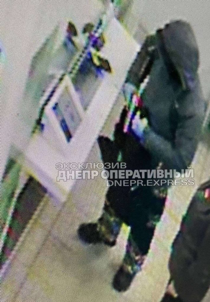 Збройне пограбування "Приватбанку": поліція розшукує злочинця